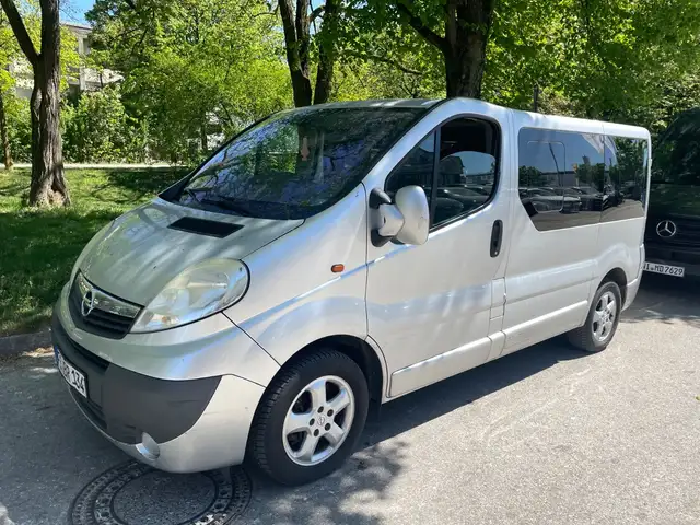 Opel Vivaro 2.0 CDTI 9xSitze Kombi L1H1*Klima*