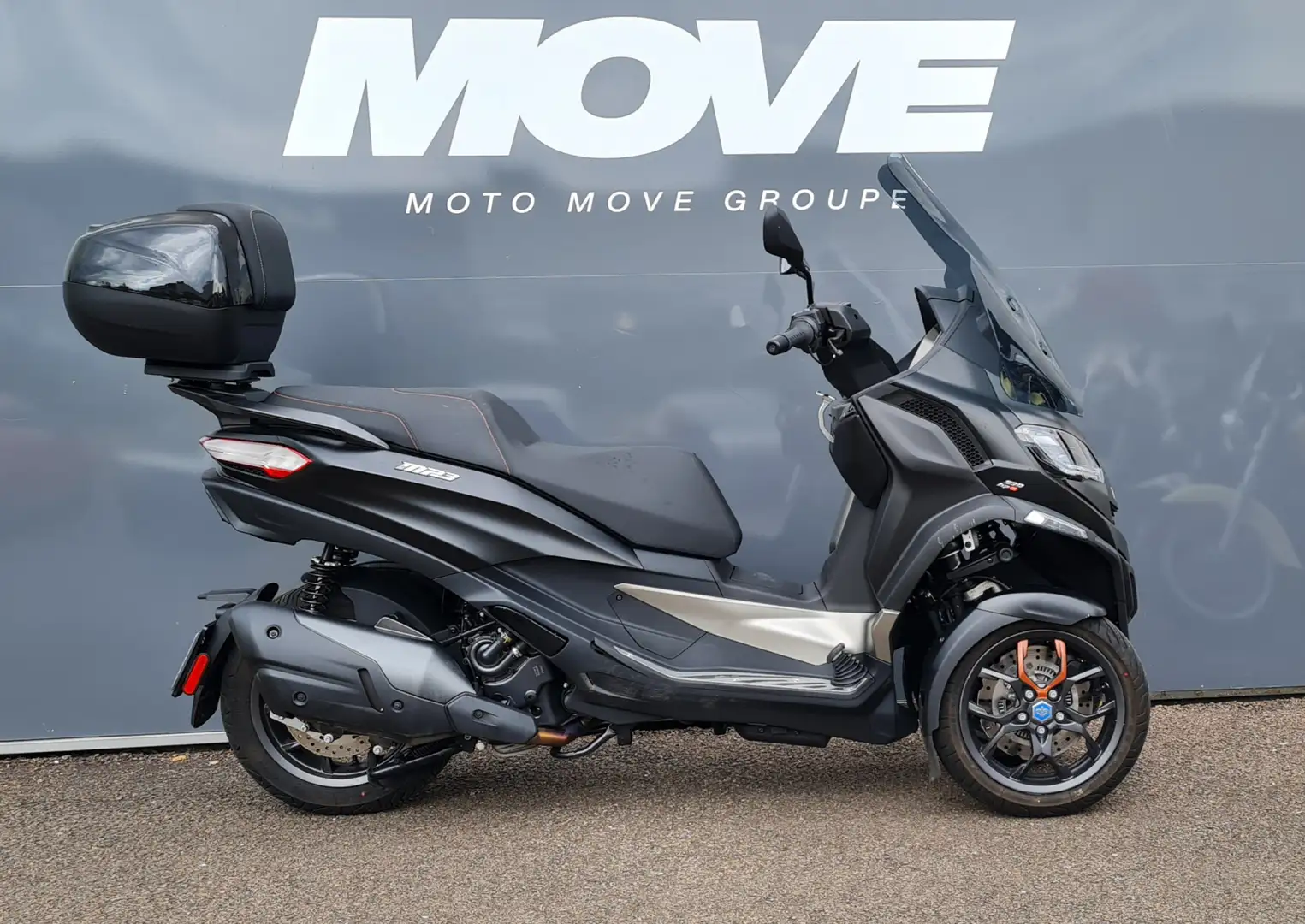 Piaggio MP3 530 Black - 1