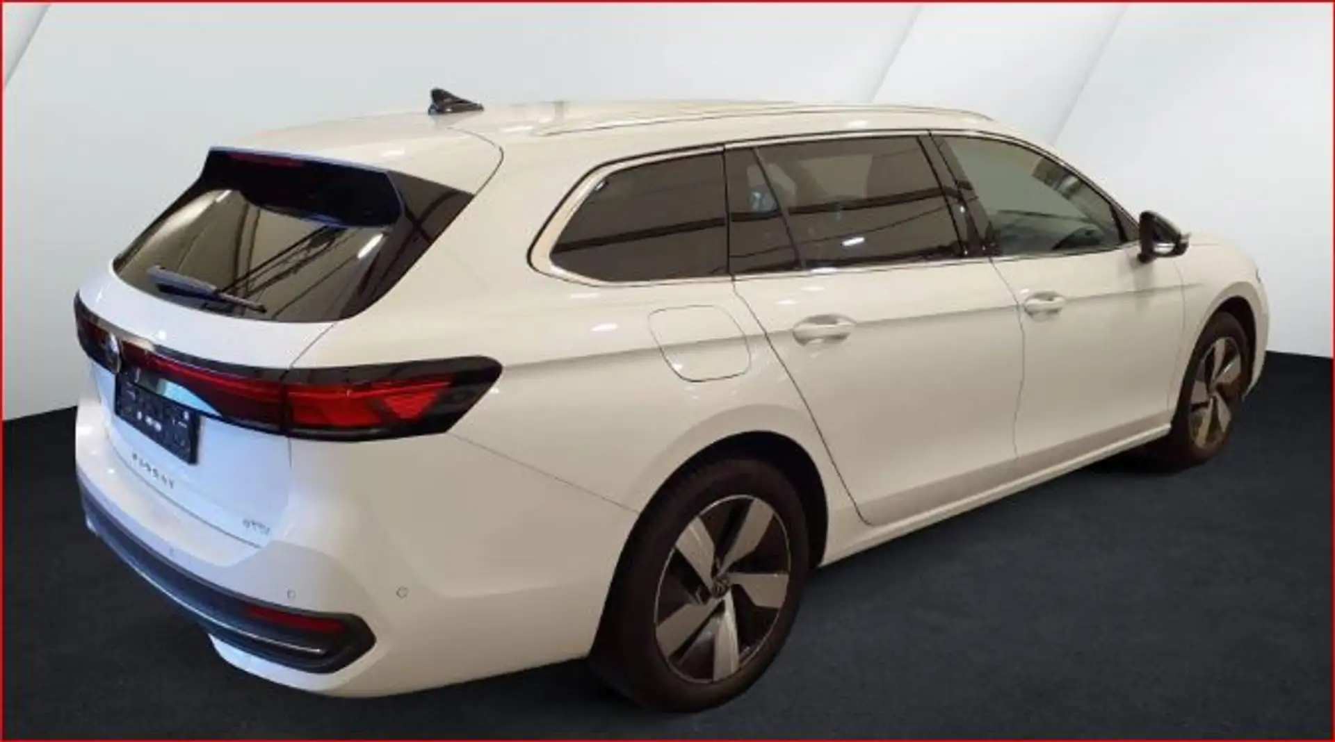 Volkswagen Passat Variant 1.5 eTSI Business IQ 360 AHK LM17 Weiß - 2