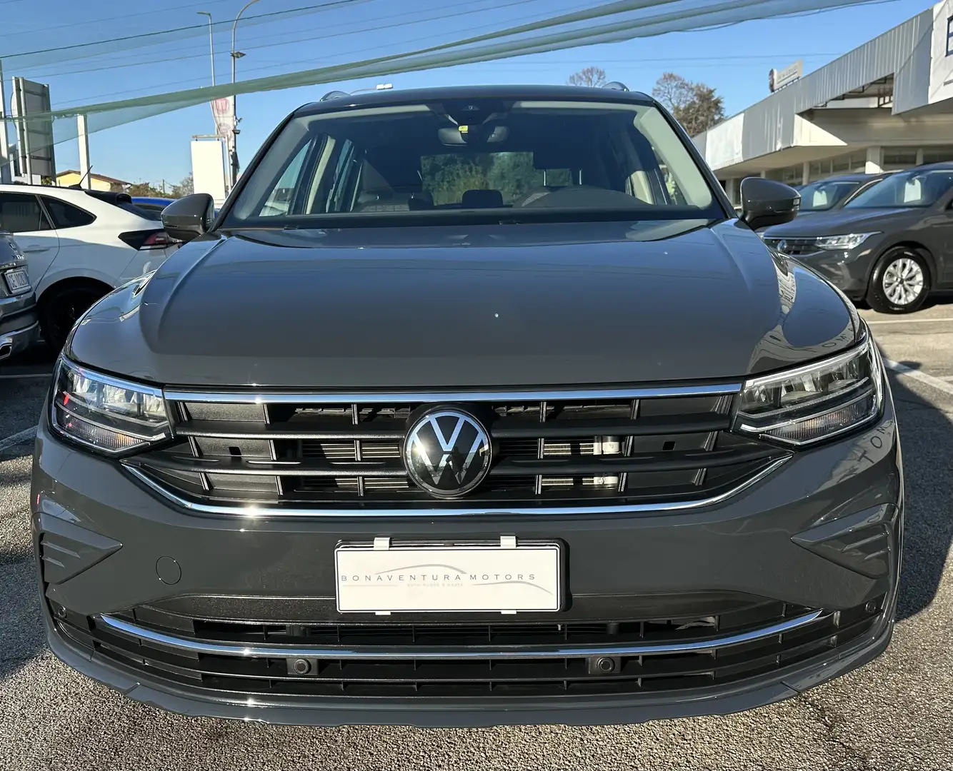 Volkswagen Tiguan 1.5 tsi Life 150cv dsg “PREZZO REALE” Gris - 2