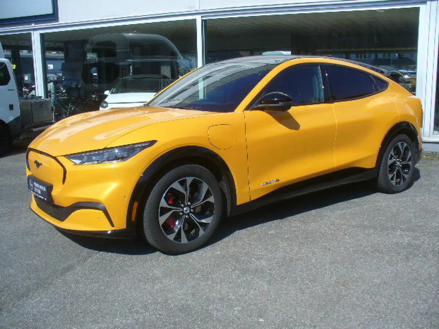 Ford Mustang Mach-E Mustang MACH-E Premium AWD (Standard Range) - 2