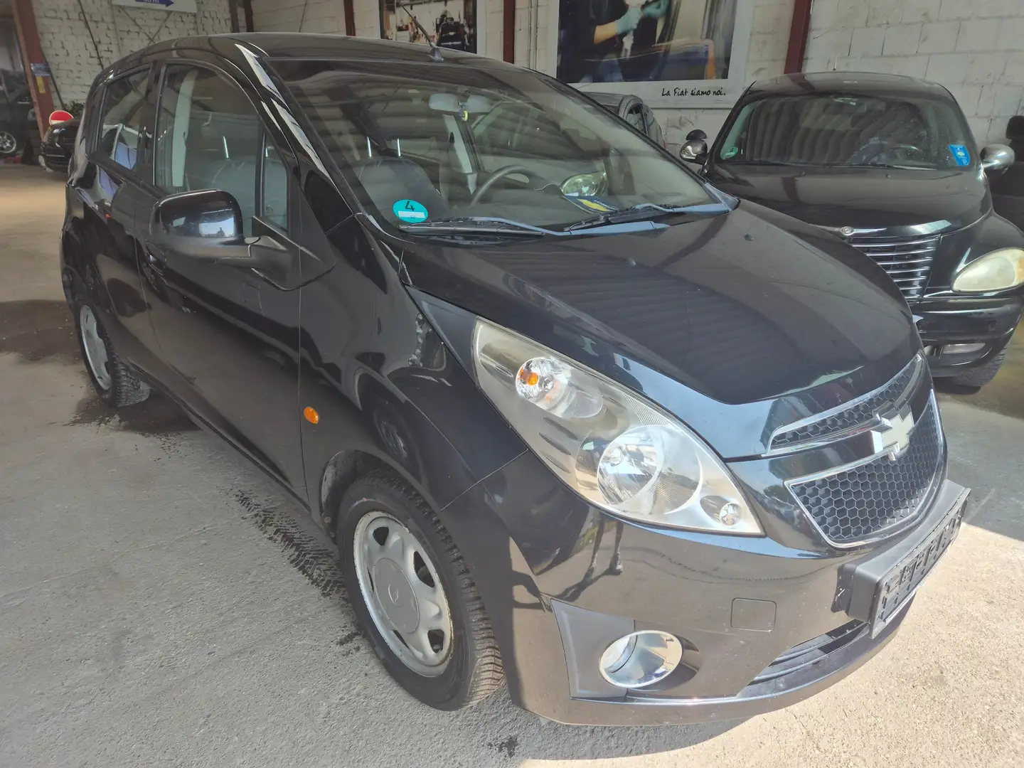 Chevrolet Spark LS Schwarz - 1