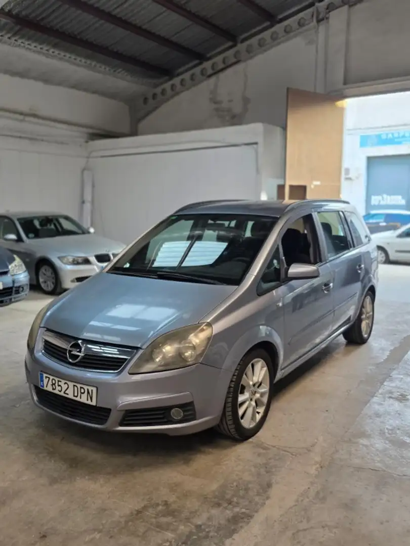 Opel Zafira 1.9CDTi 16v Enjoy 150 Grijs - 1