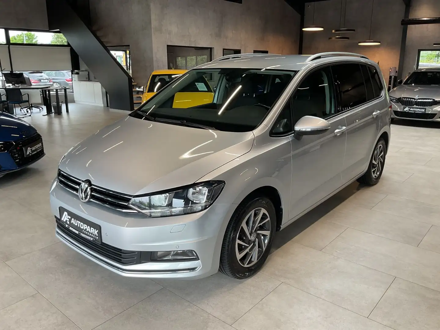 Volkswagen Touran 1.2 TSI Sound ACC Navi Sitzh. 7-Sitzer Silber - 1