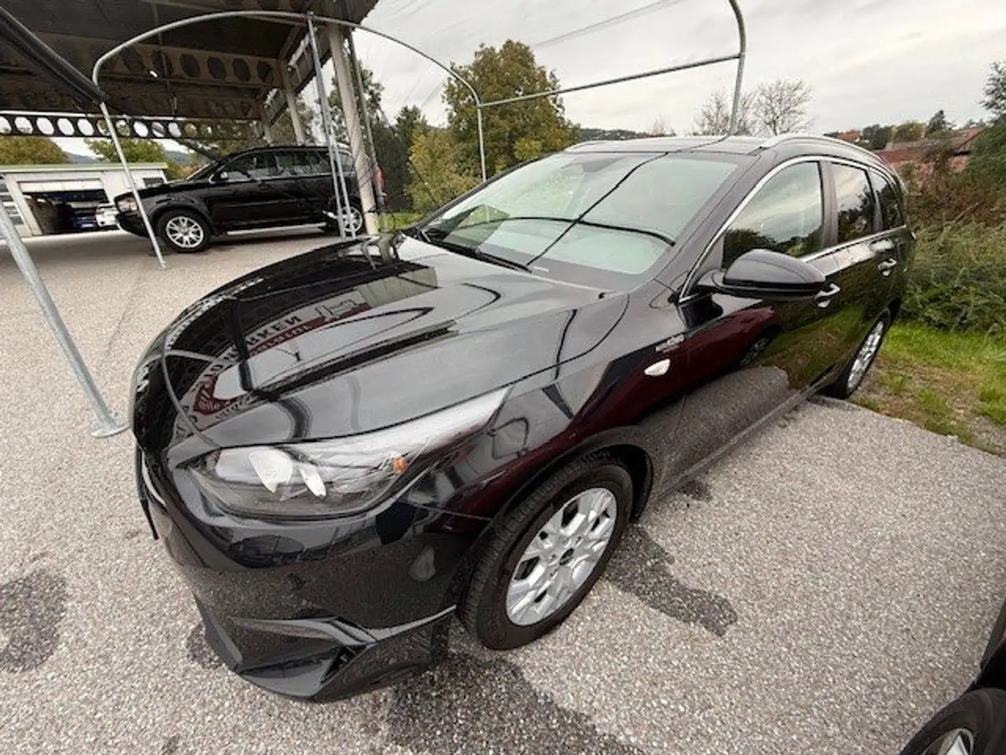 Kia Ceed SW / cee'd SW 1,5 TGDI Silber Schwarz - 1