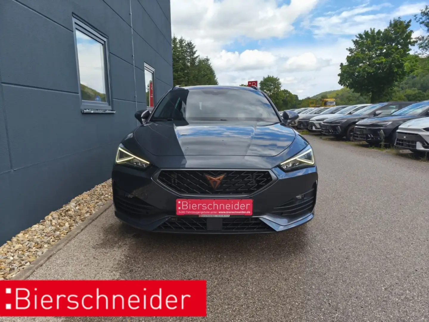 CUPRA Leon Sportstourer 1.5 eTSI DSG AHK BEATS NAVI LED Grau - 1