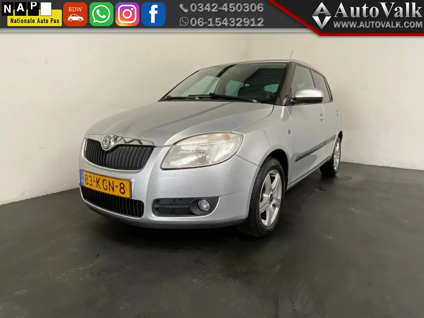 Skoda Fabia 1.2-12V Tour.Cruise. Clima! Grijs - 1