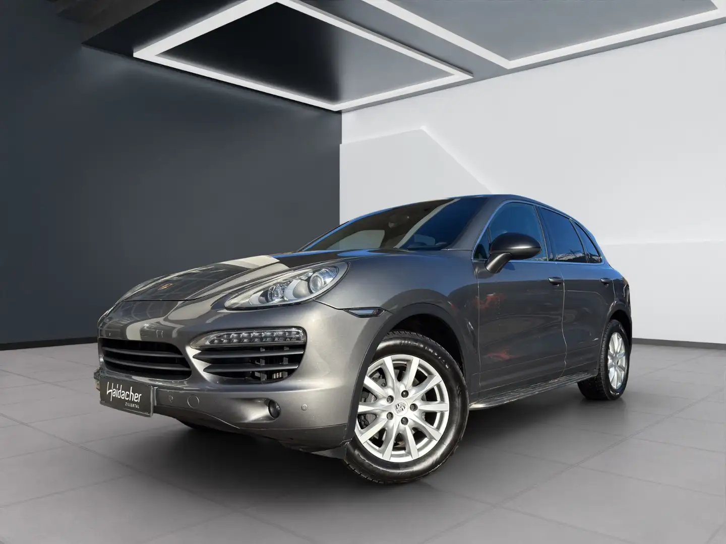 Porsche Cayenne II 3.0 Diesel Aut. Grau - 2