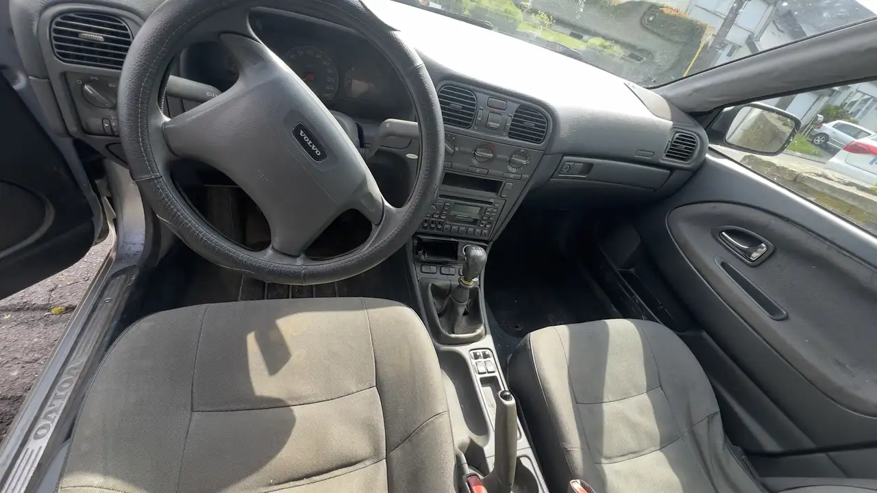 Volvo S40 1.9 D, foto 3