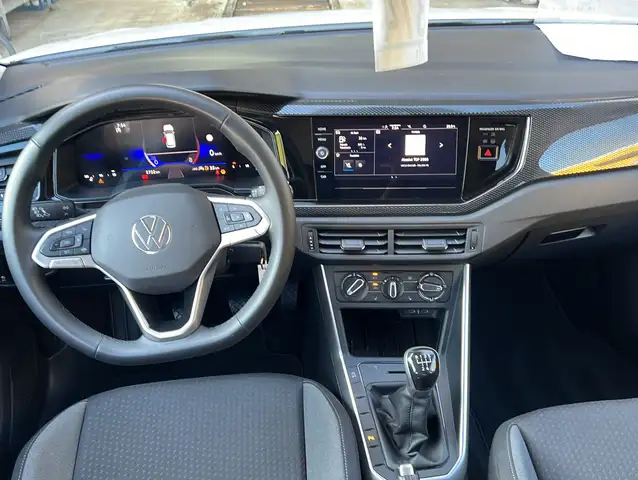 Volkswagen Taigo view 3