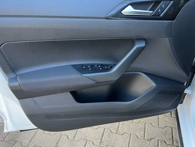 Volkswagen Taigo view 9