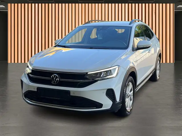 Volkswagen Taigo view 2