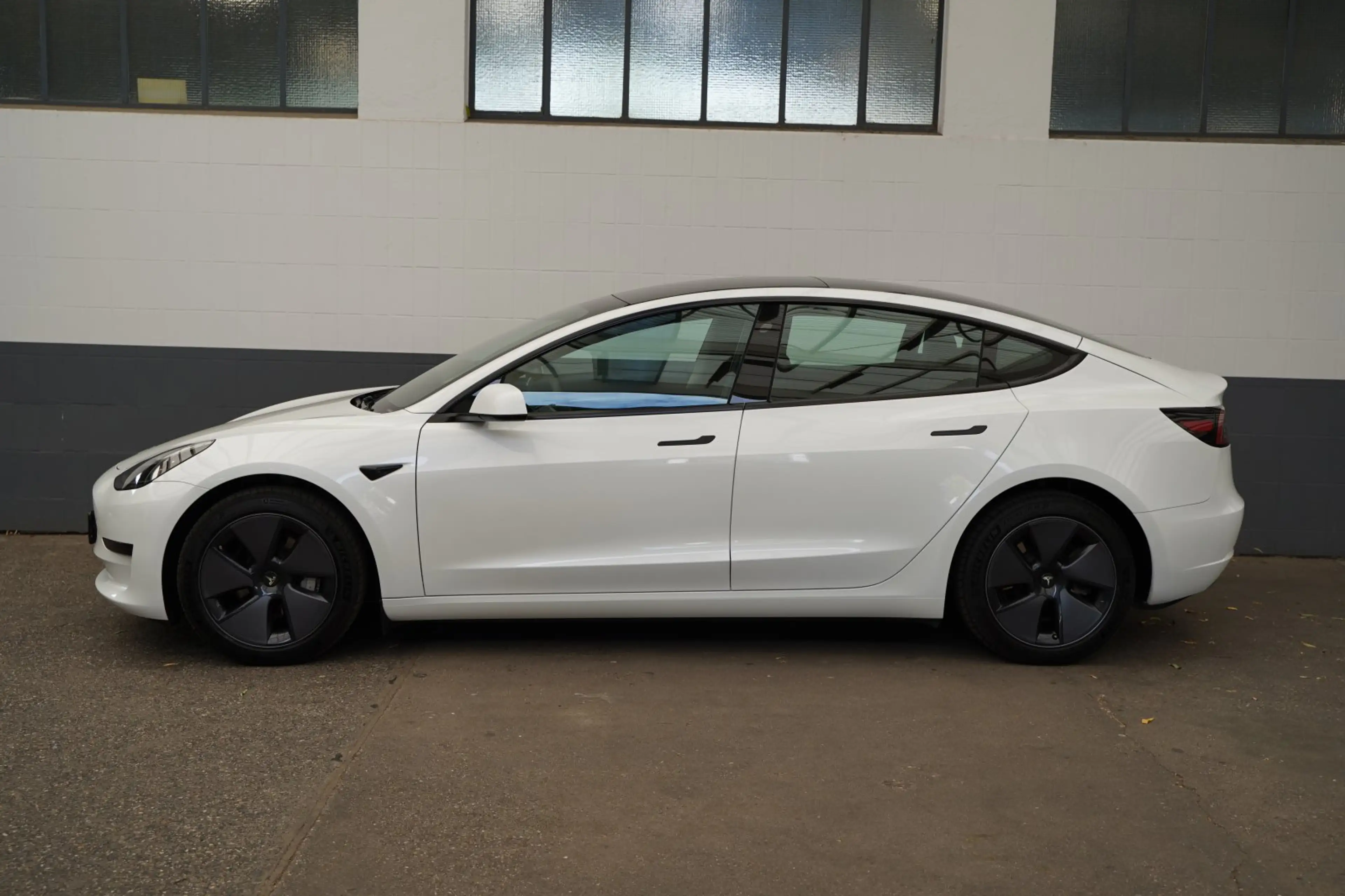 Tesla Model 3 Standard Range + 2. Hd., unfallfrei — photo 5