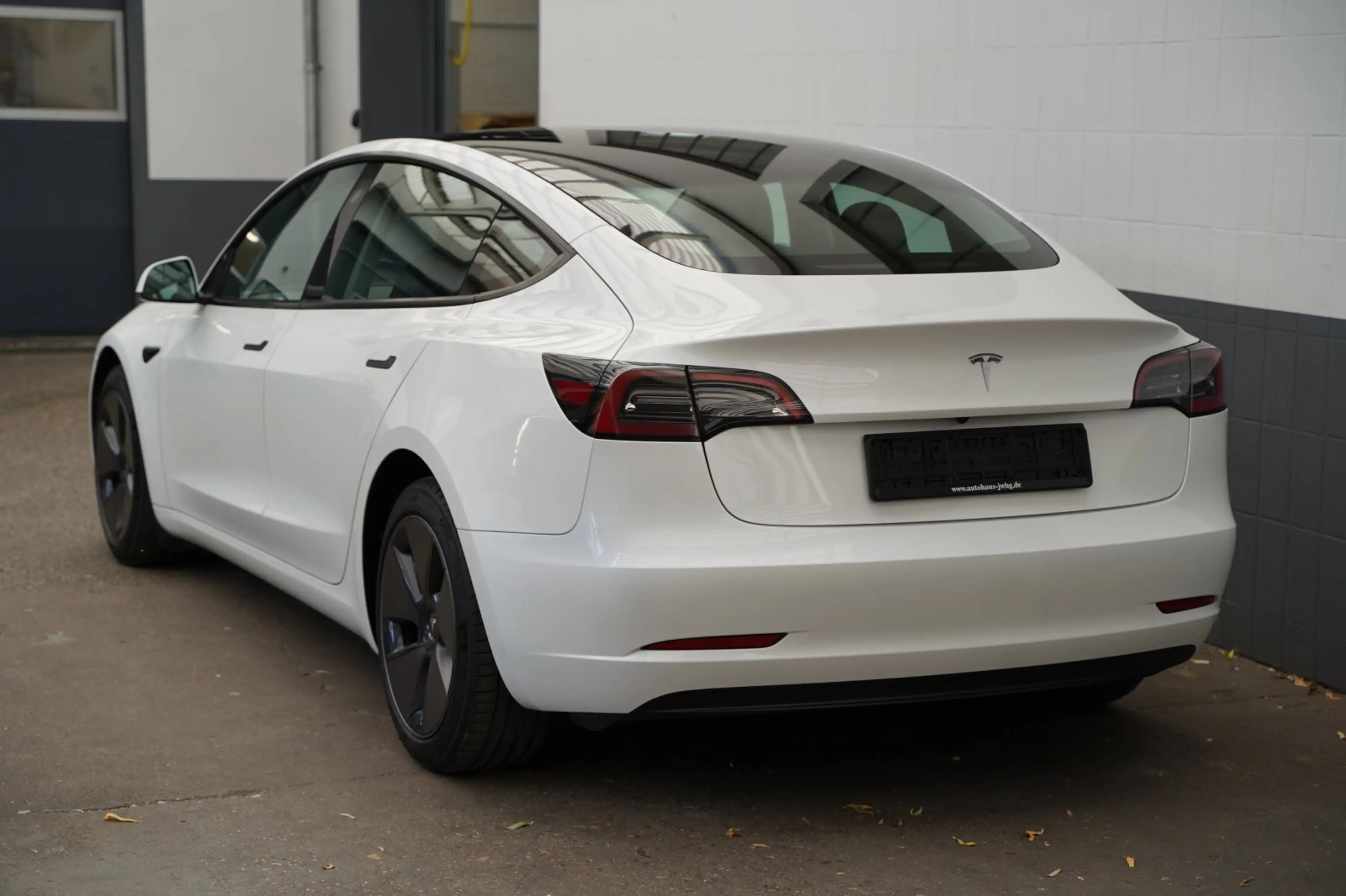 Tesla Model 3 Standard Range + 2. Hd., unfallfrei — photo 7
