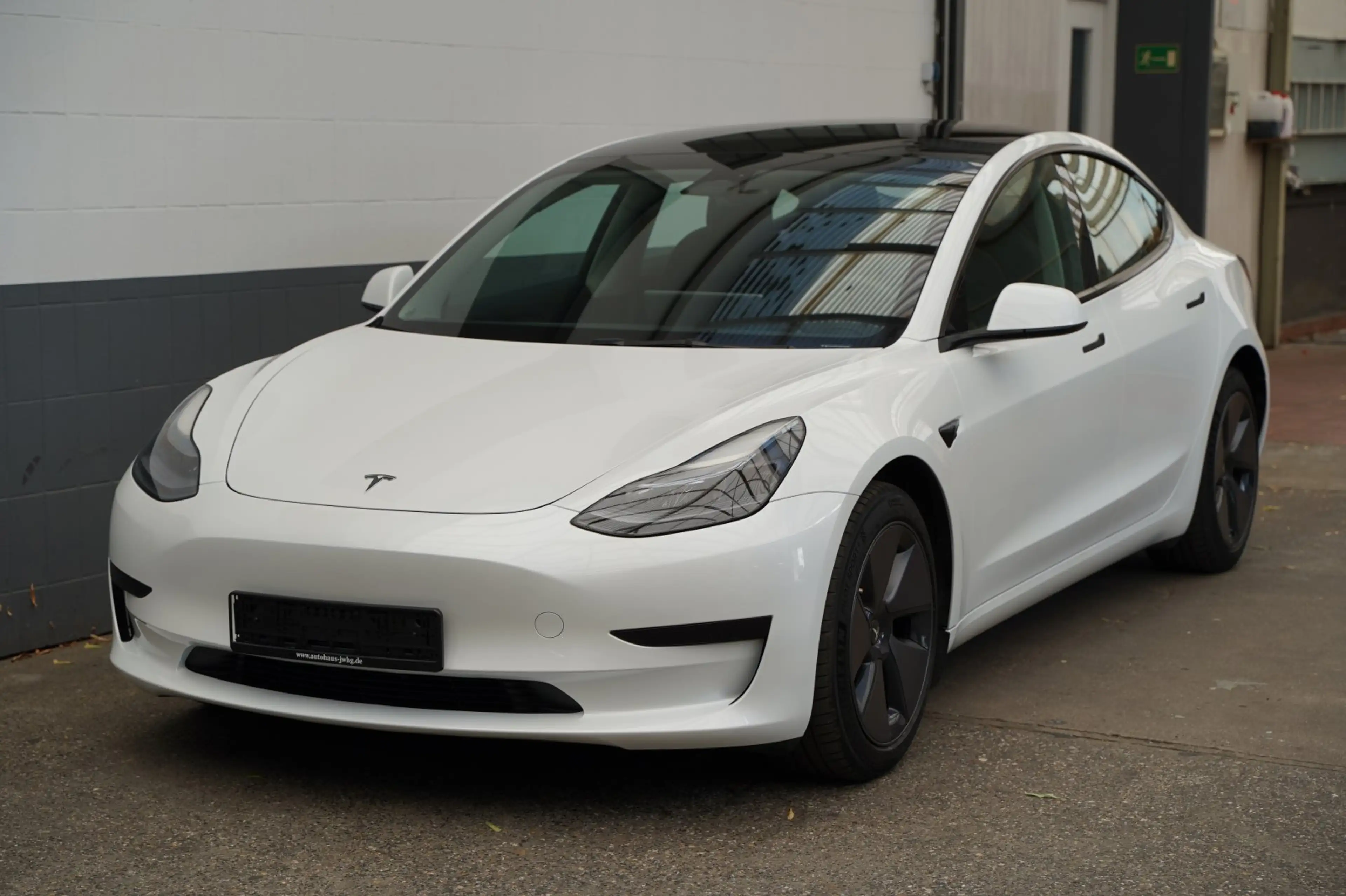 Tesla Model 3 Standard Range + 2. Hd., unfallfrei — photo 4