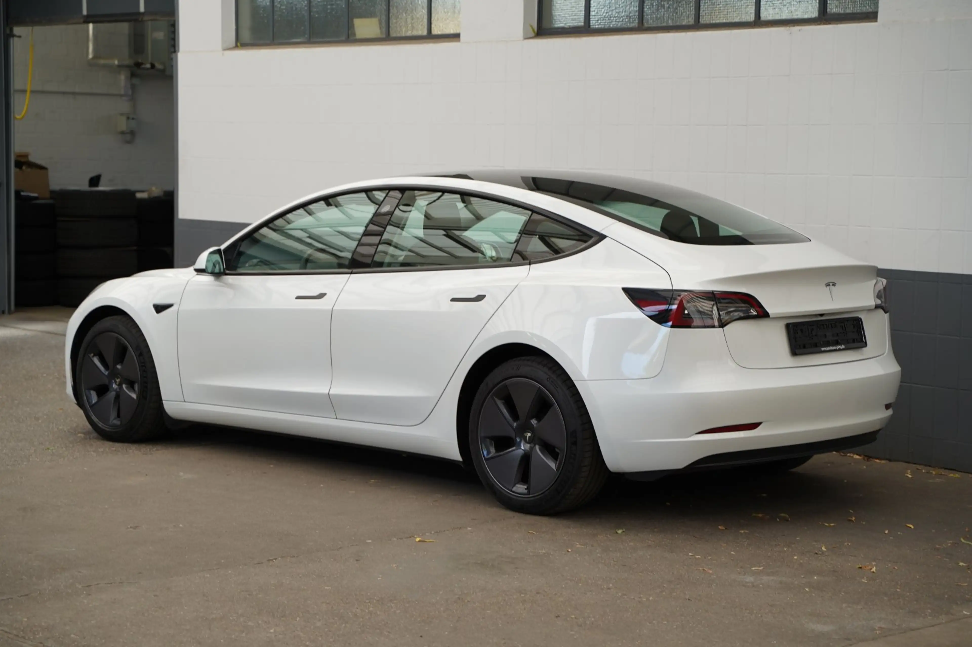 Tesla Model 3 Standard Range + 2. Hd., unfallfrei — photo 6