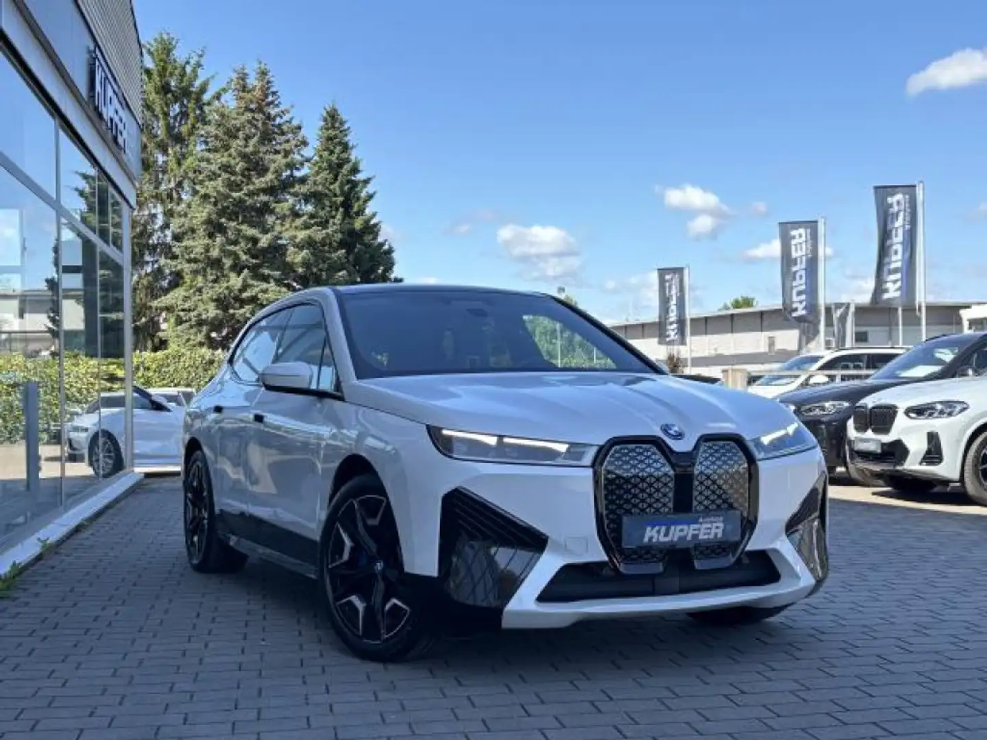 BMW iX xDrive50 Sportpak.AHK°LASER°PANO°22-Massage Alb - 2