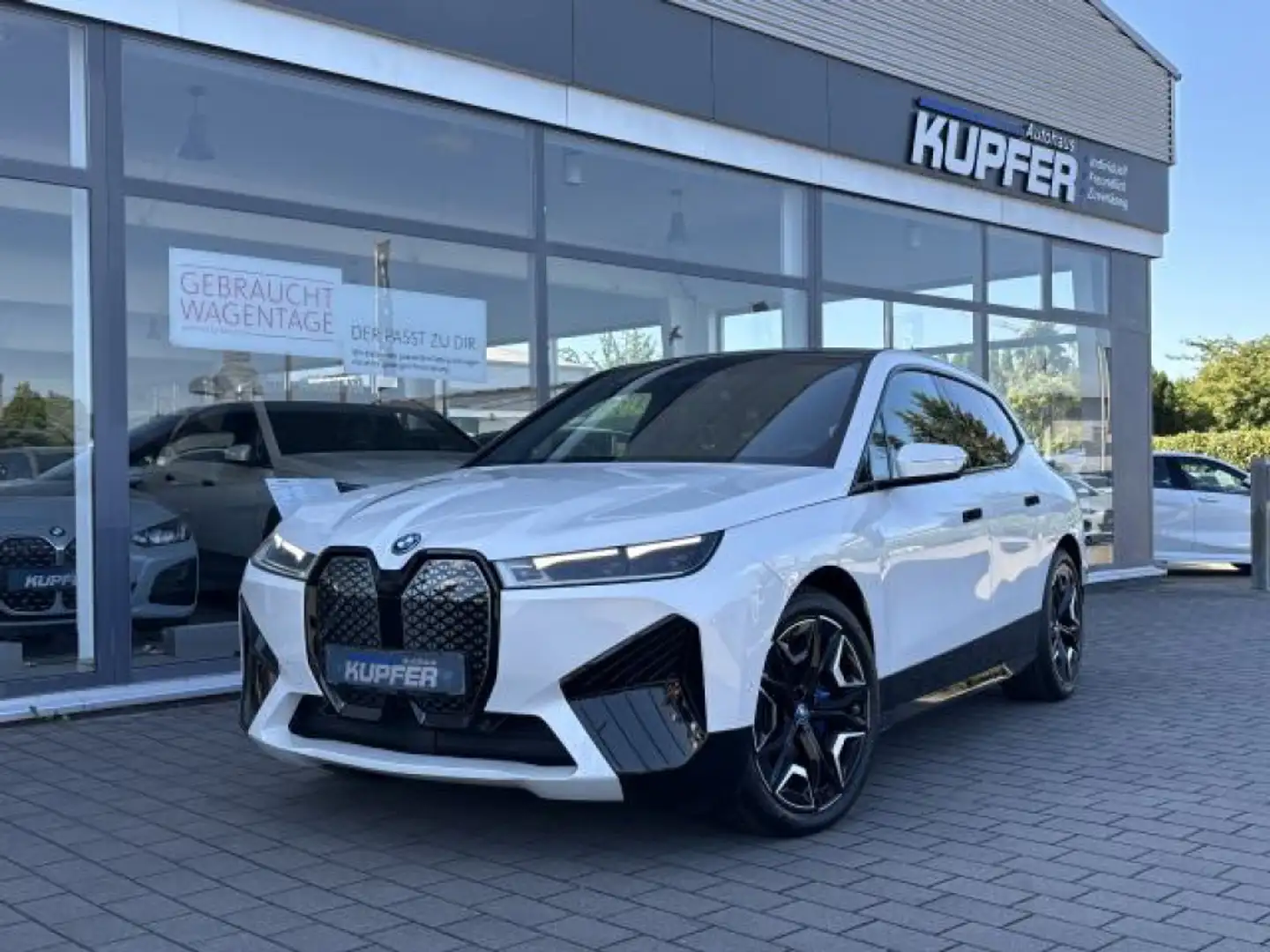 BMW iX xDrive50 Sportpak.AHK°LASER°PANO°22-Massage Alb - 1