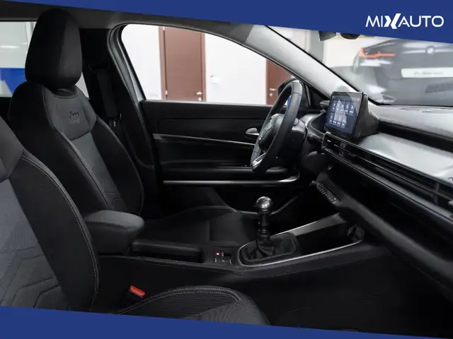 Jeep Avenger view 14