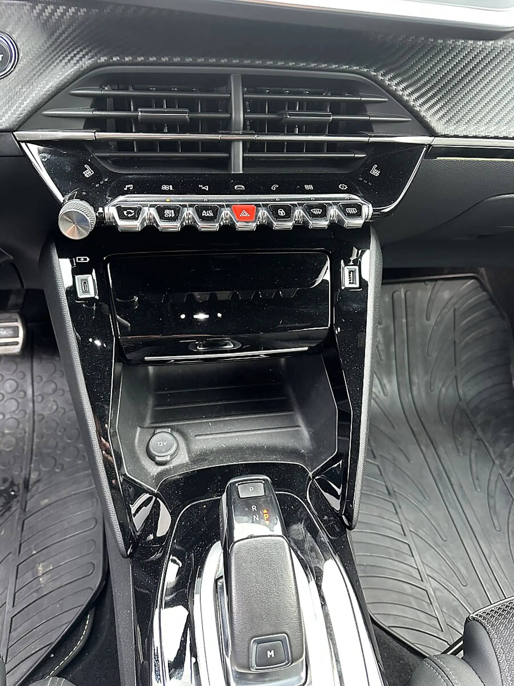 Peugeot 2008 1.5 BlueHDI 130 GT (EURO 6d) — photo 10