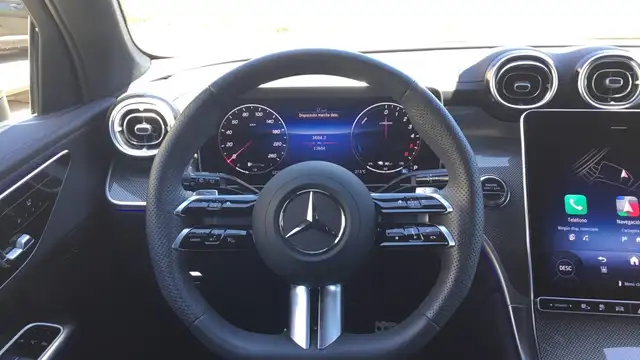 Mercedes-Benz GLC view 9