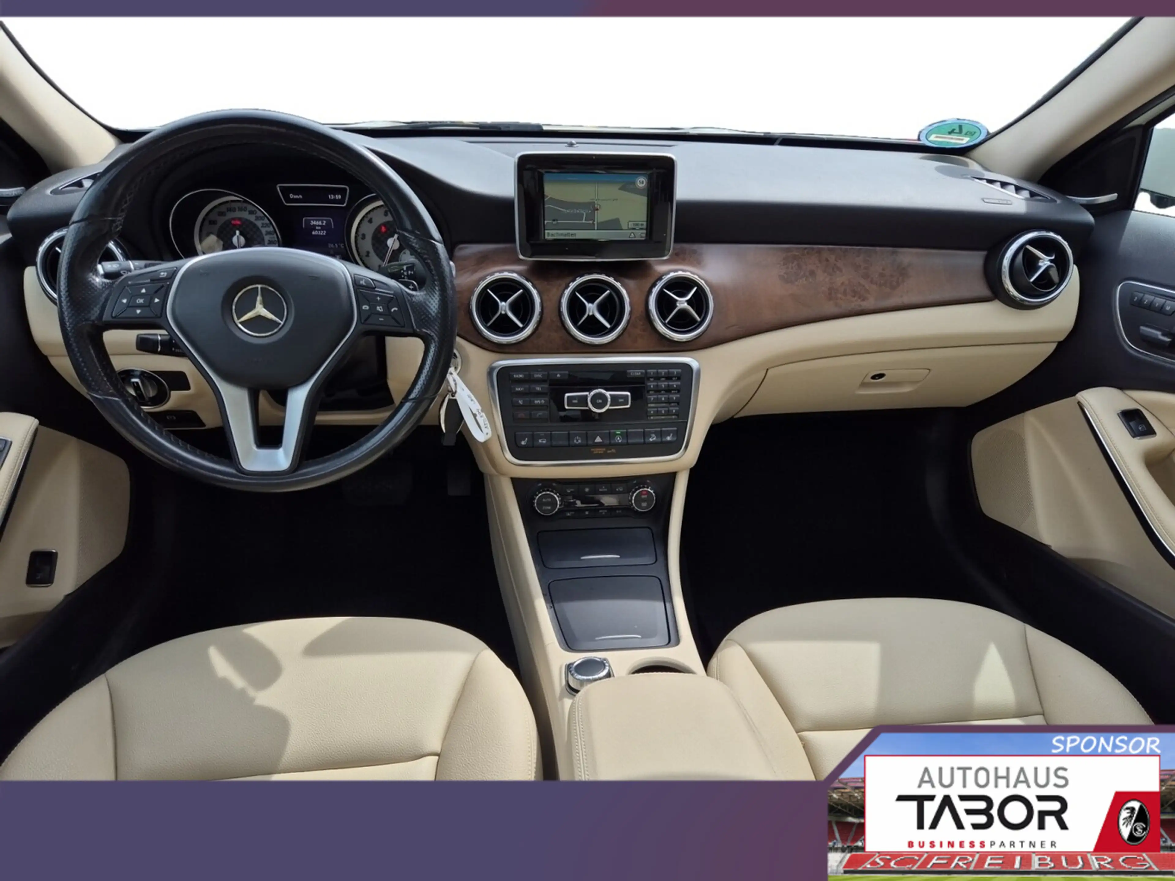 Mercedes-Benz GLA 250 250 Urban 4Matic Pano Nav Harman Kam Memory — photo 6