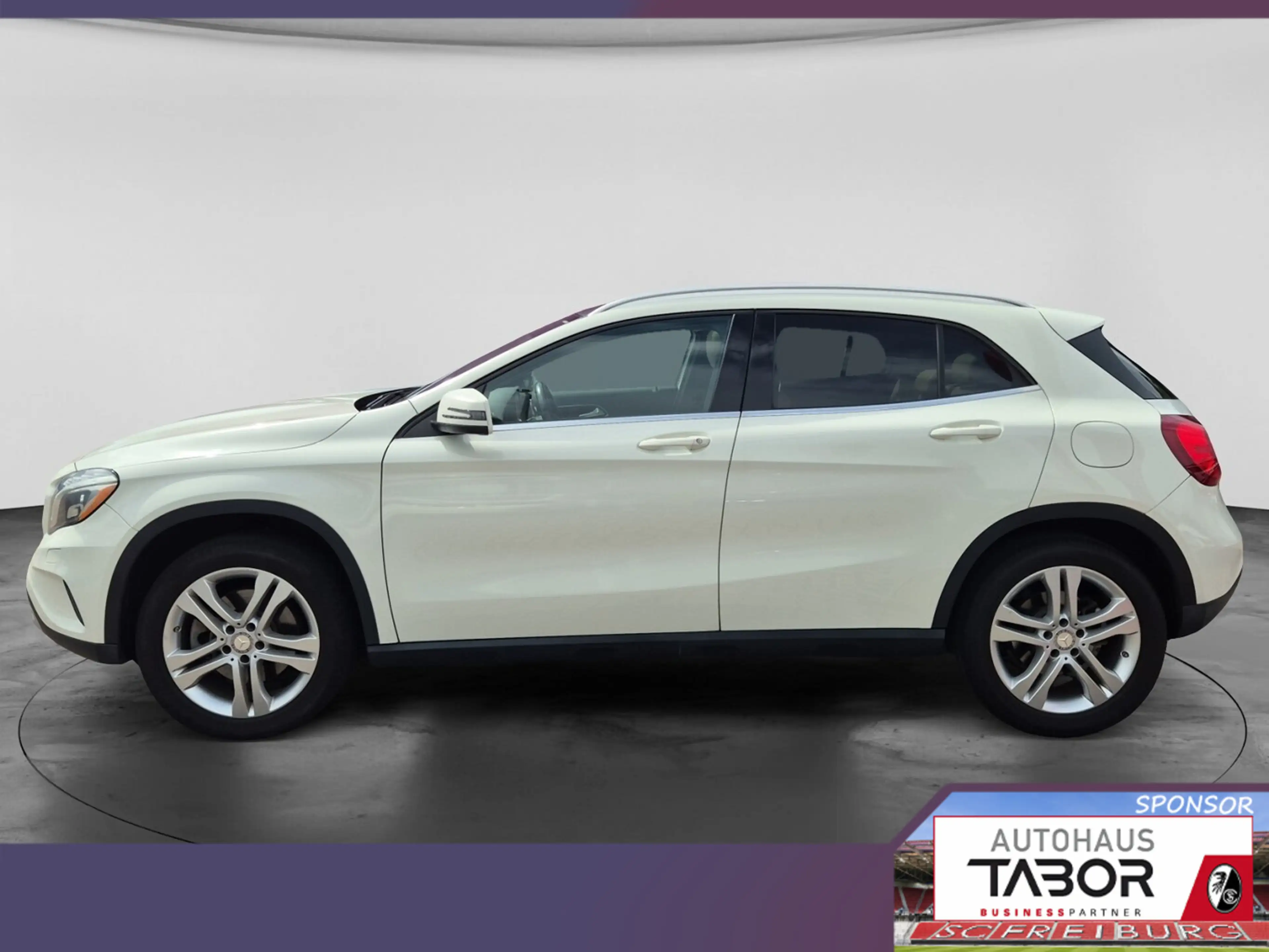 Mercedes-Benz GLA 250 250 Urban 4Matic Pano Nav Harman Kam Memory — photo 3
