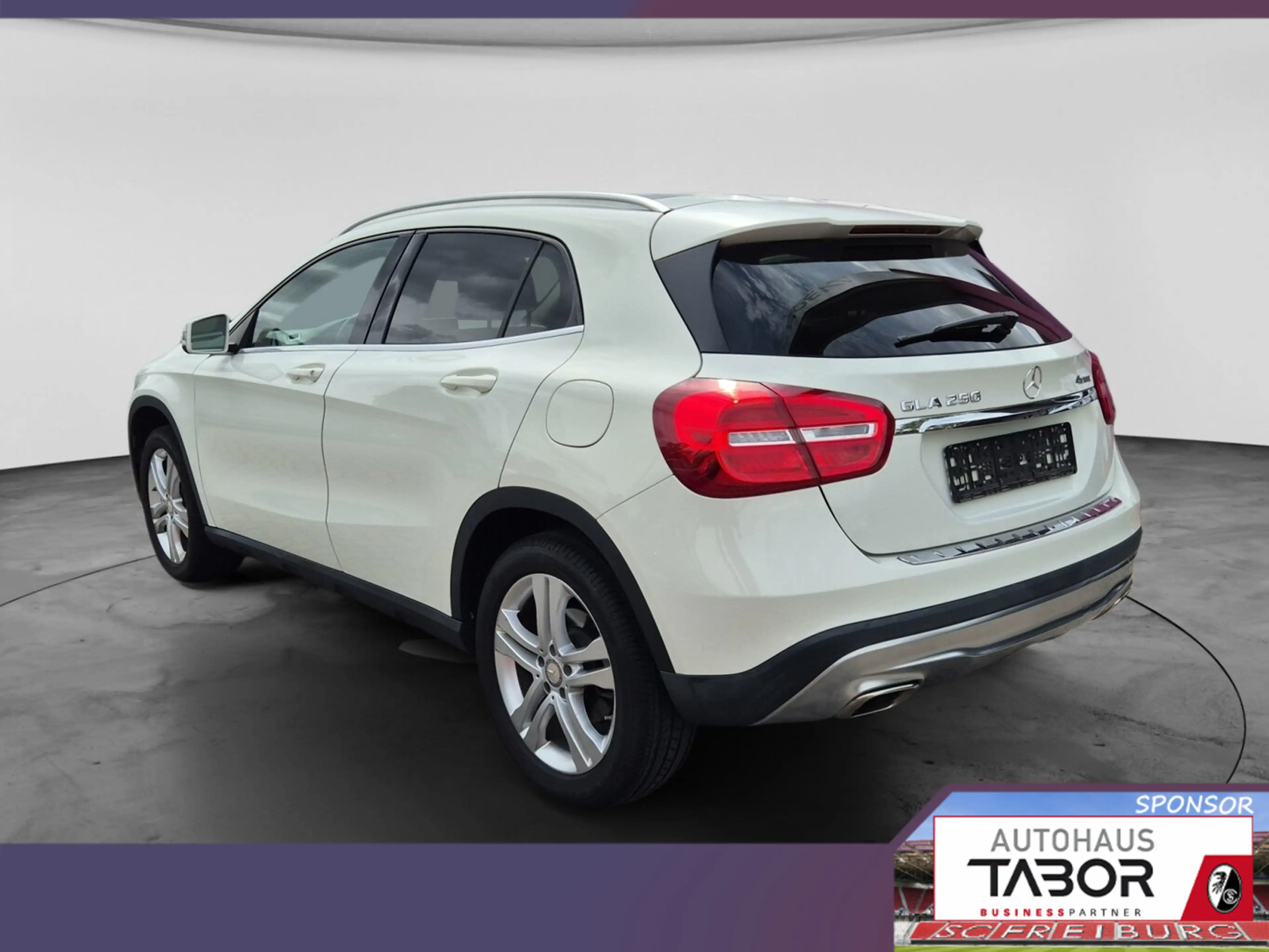 Mercedes-Benz GLA 250 250 Urban 4Matic Pano Nav Harman Kam Memory — photo 2