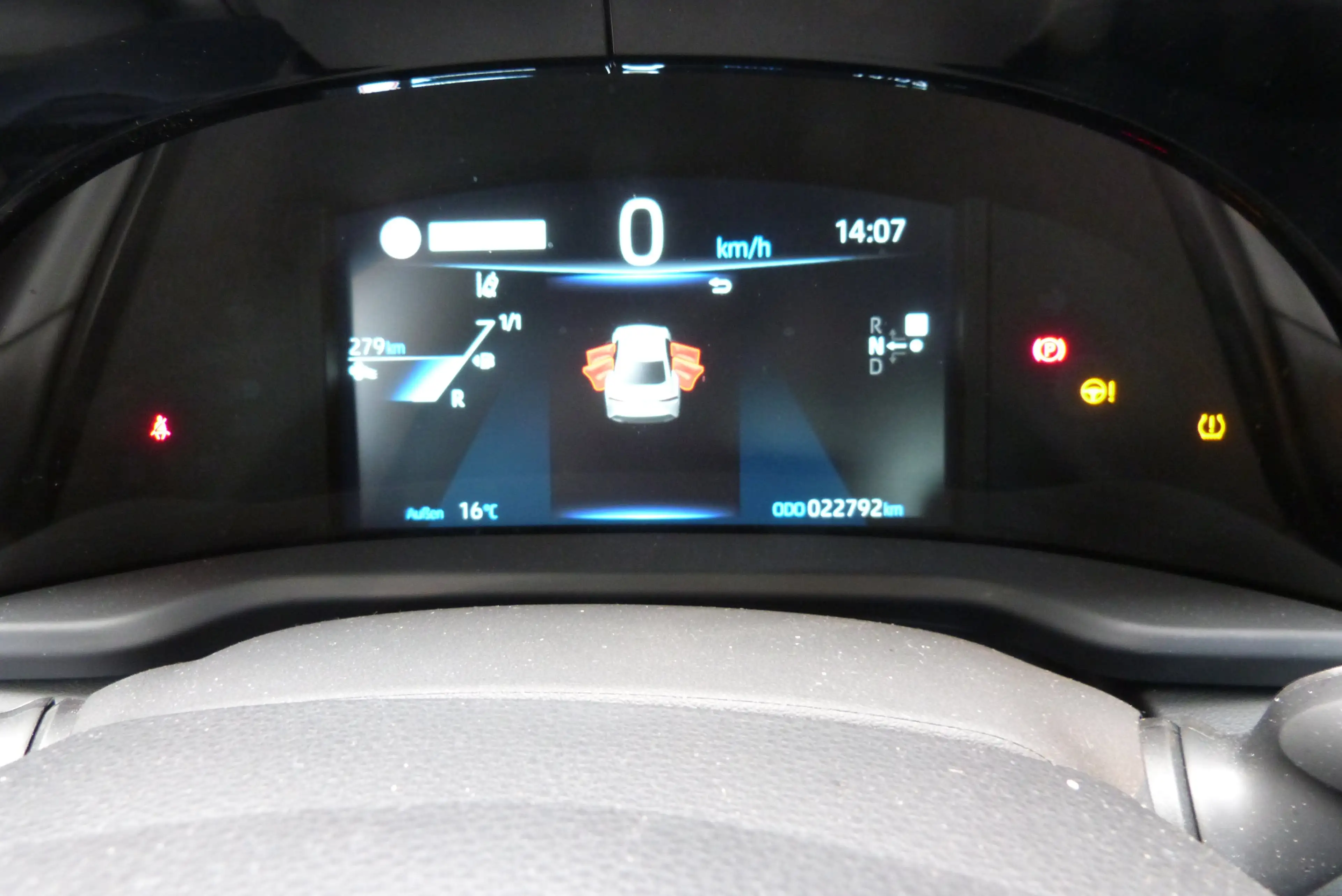 Toyota Mirai Basis — photo 14