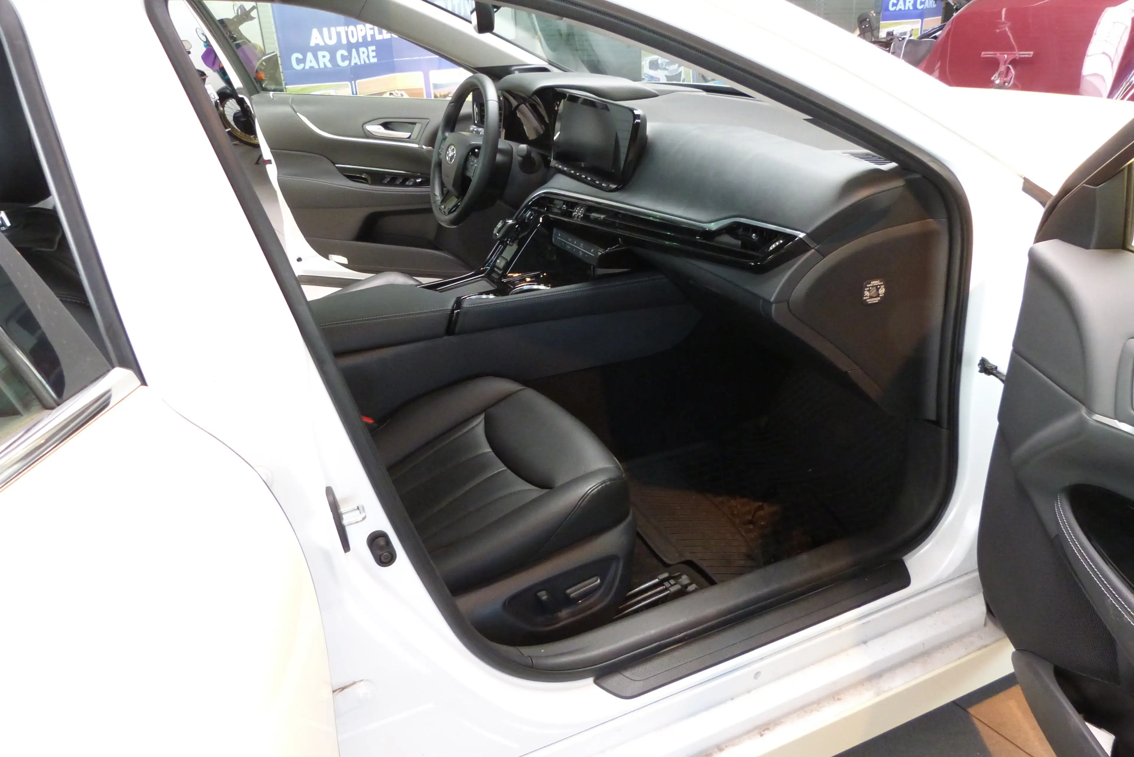 Toyota Mirai Basis — photo 13