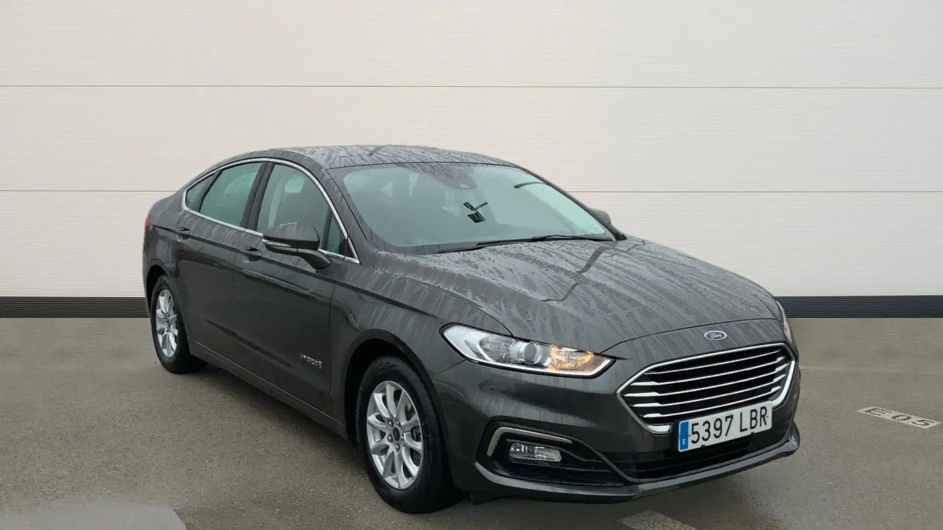 Ford Mondeo Sedán 2.0 HEV Titanium - 1