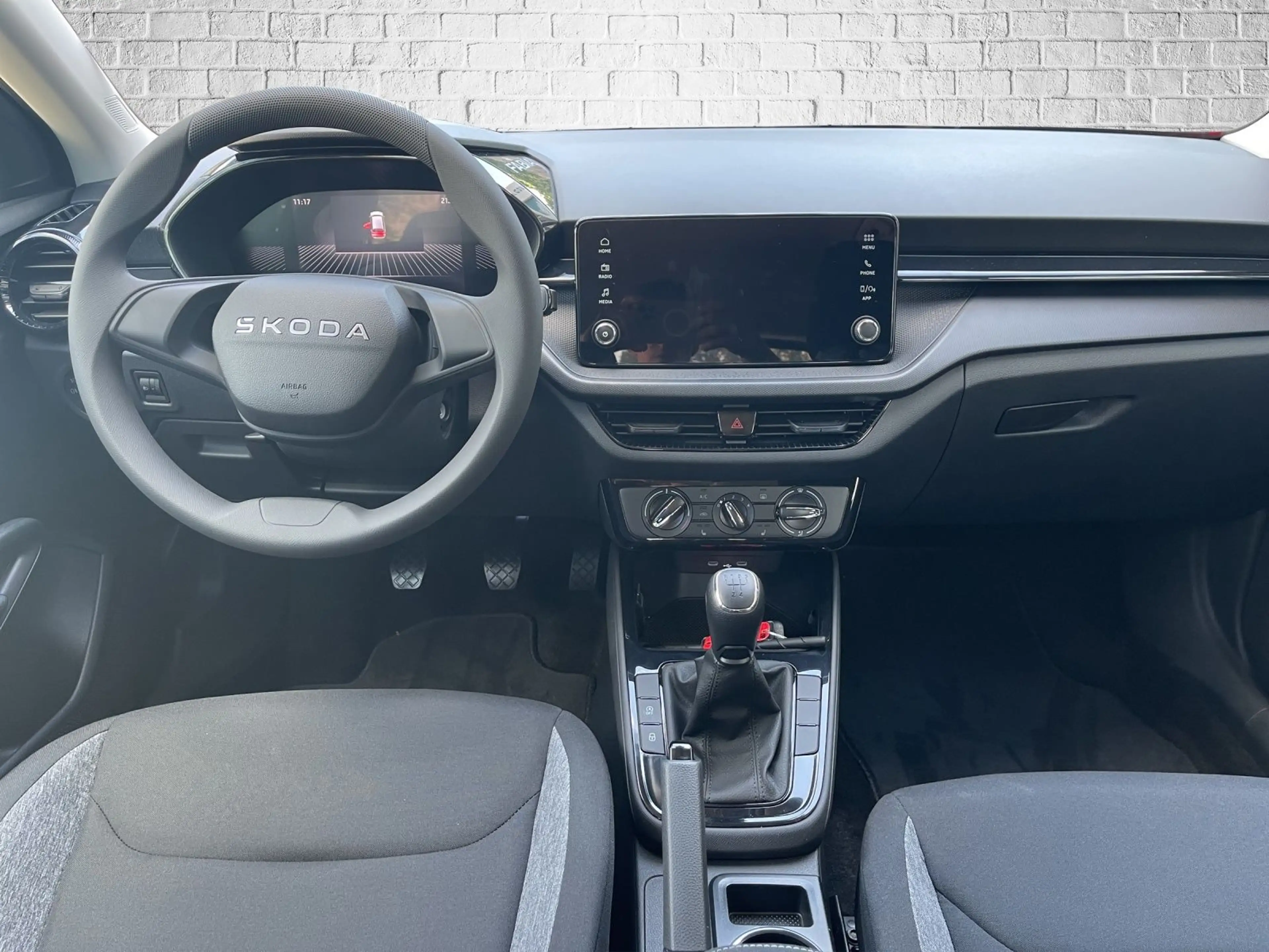 Skoda Fabia 1.0 MPI - Essence — photo 13