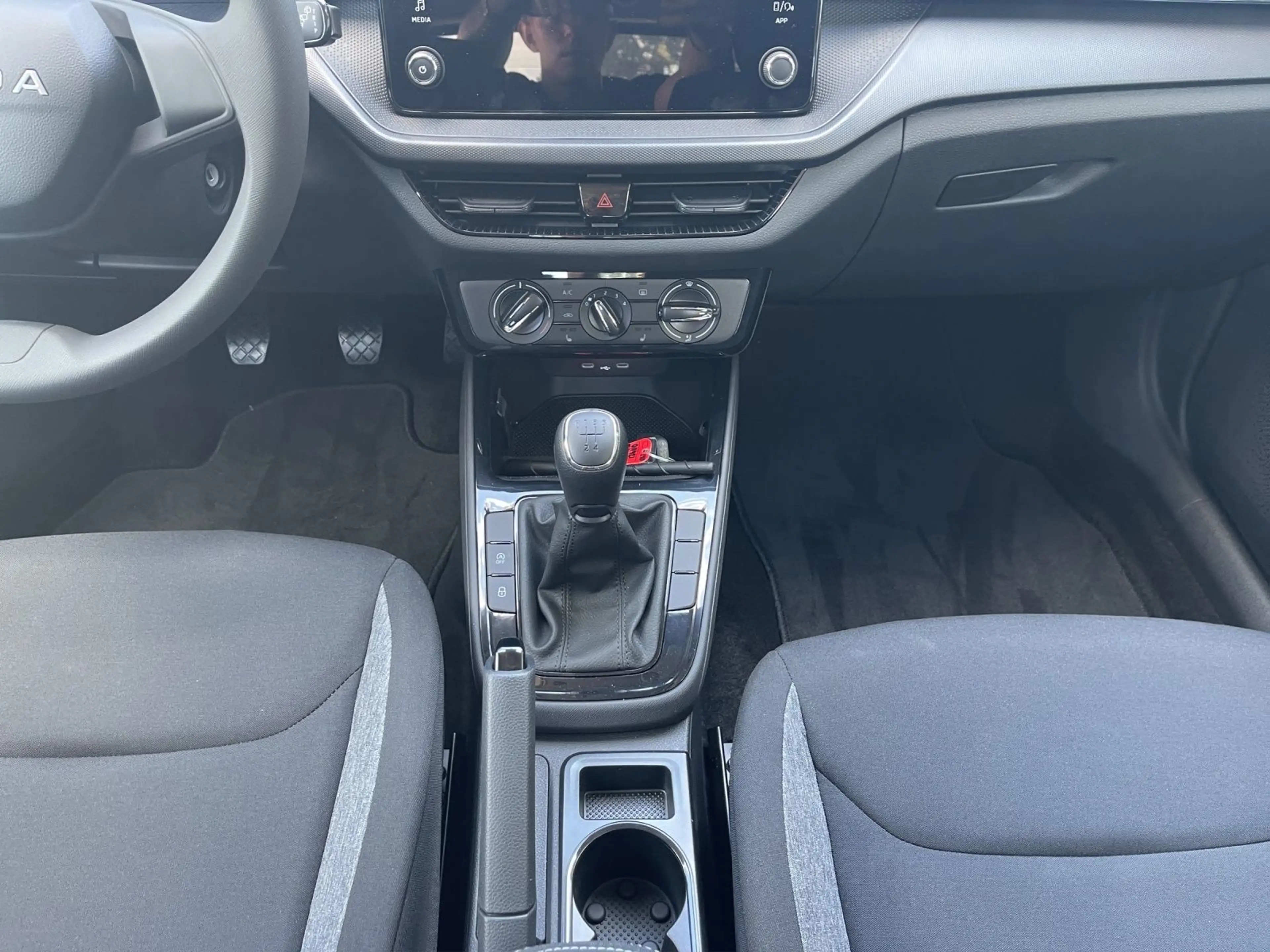 Skoda Fabia 1.0 MPI - Essence — photo 14