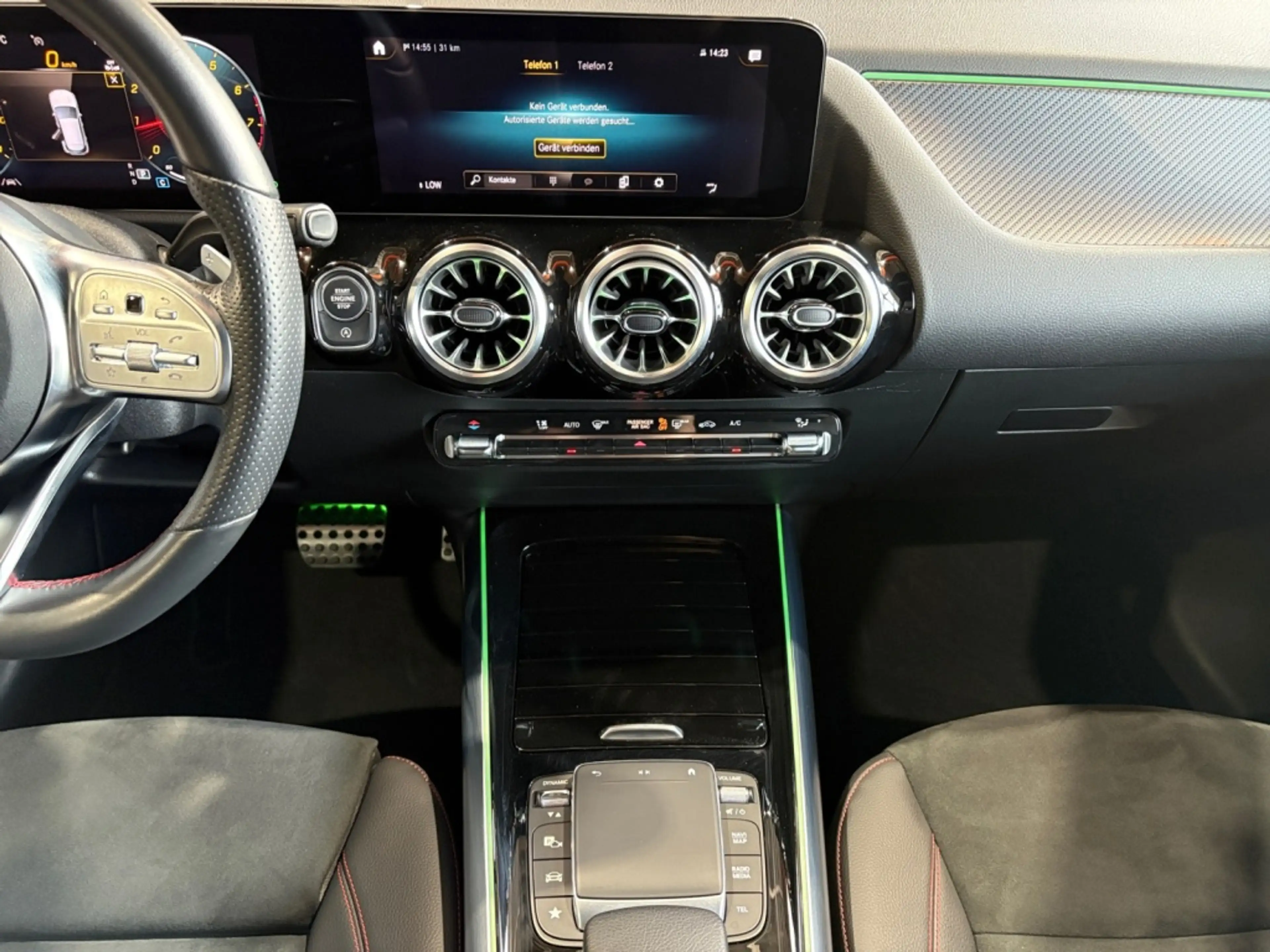 Mercedes-Benz GLA 200 AMG|KAM|AHK|TOTW|LED|AHK|PTS|ZOUCH|NAVI — photo 12