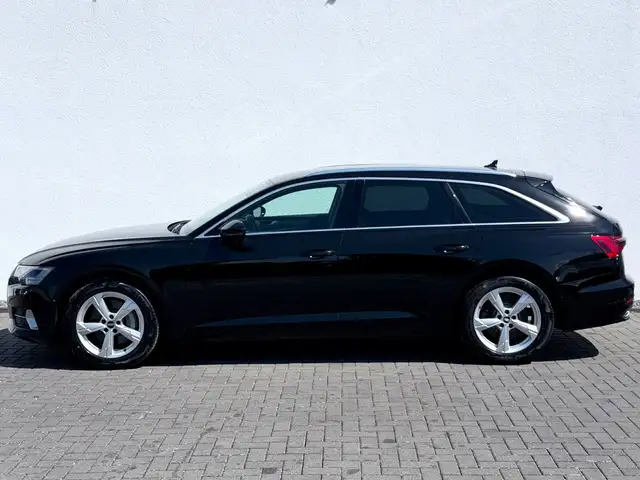 Audi A6 Avant view 8