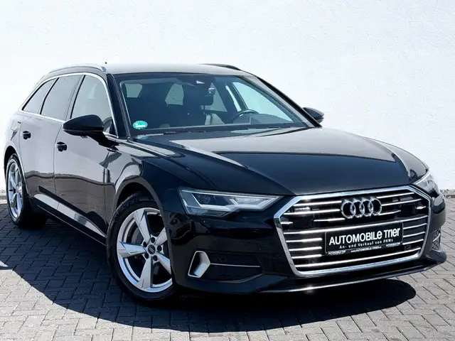 Audi A6 Avant view 3