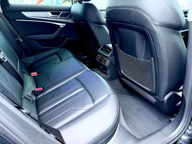 Audi A6 Avant view 15