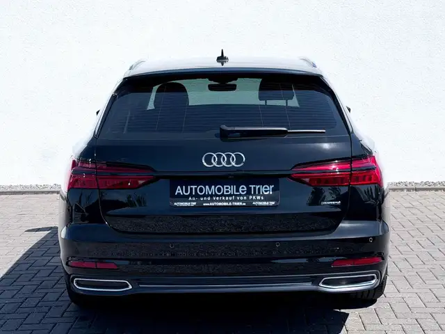 Audi A6 Avant view 6