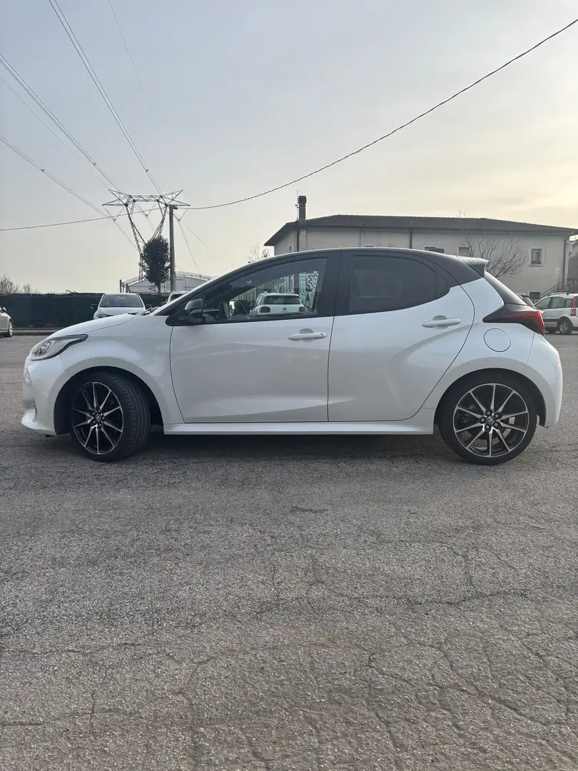 Toyota Yaris 1.5h GR Sport - 2