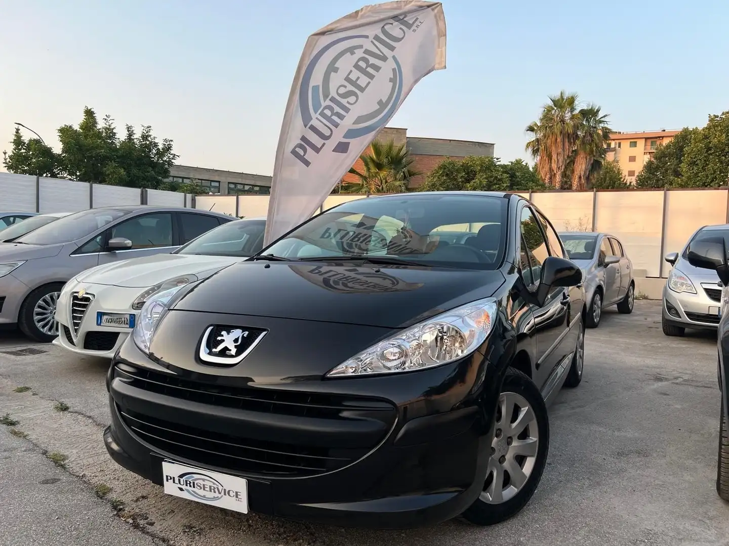 Peugeot 207 5p 1.4 hdi One-Line Nero - 1