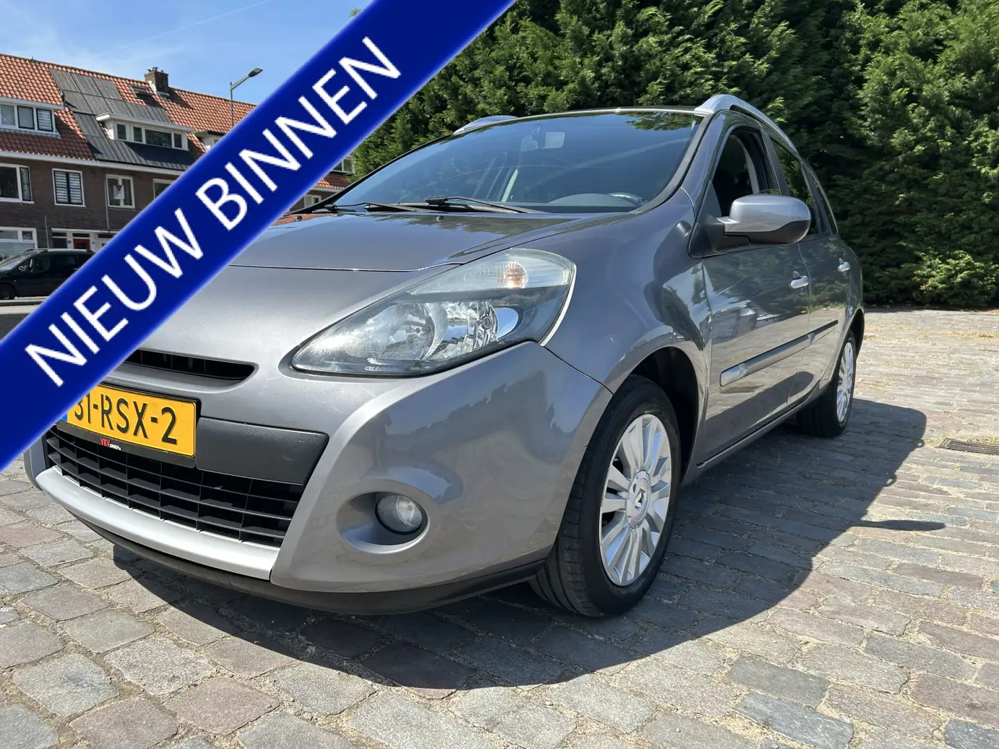 Renault Clio Estate 1.2 TCE Collection airco apk keurige auto Grijs - 1