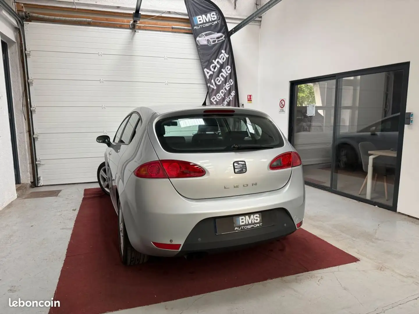SEAT Leon II 2l fsi 150cv (Jantes 17, cuir, xenon, sieges ch Gris - 2