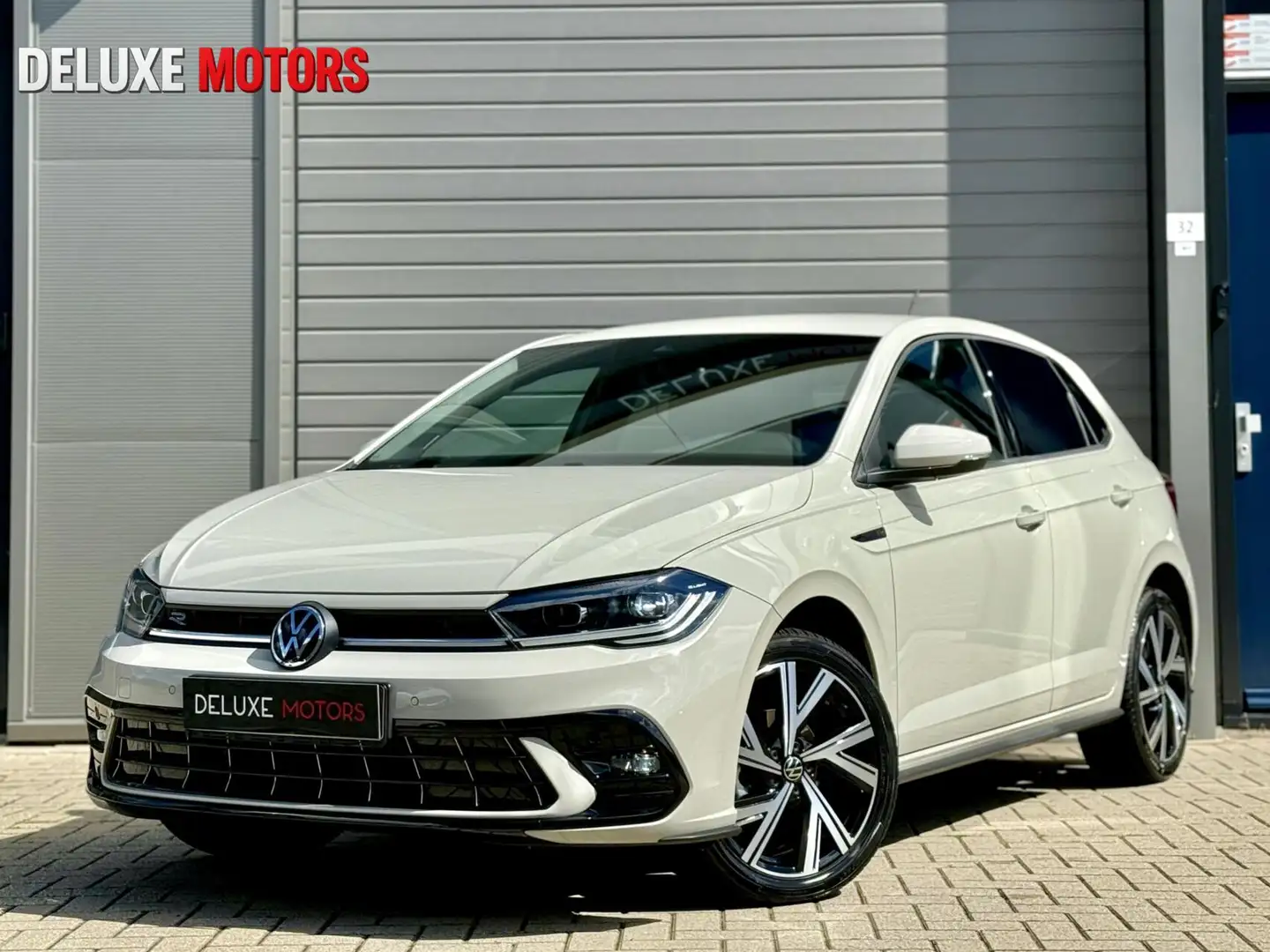 Volkswagen Polo 1.0 TSI R-Line DSG IQ|Stoelverw|TravelA|Lane Grijs - 1