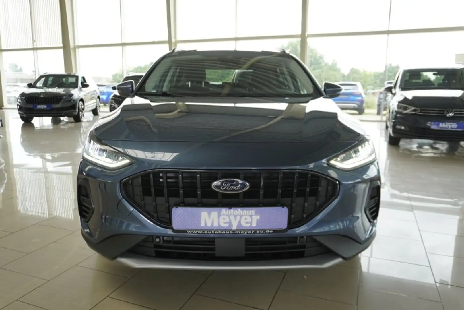 Ford Focus Active X 1,0 155PS aAHK/Navi/Kamera/Winterp.     * Blau - 2