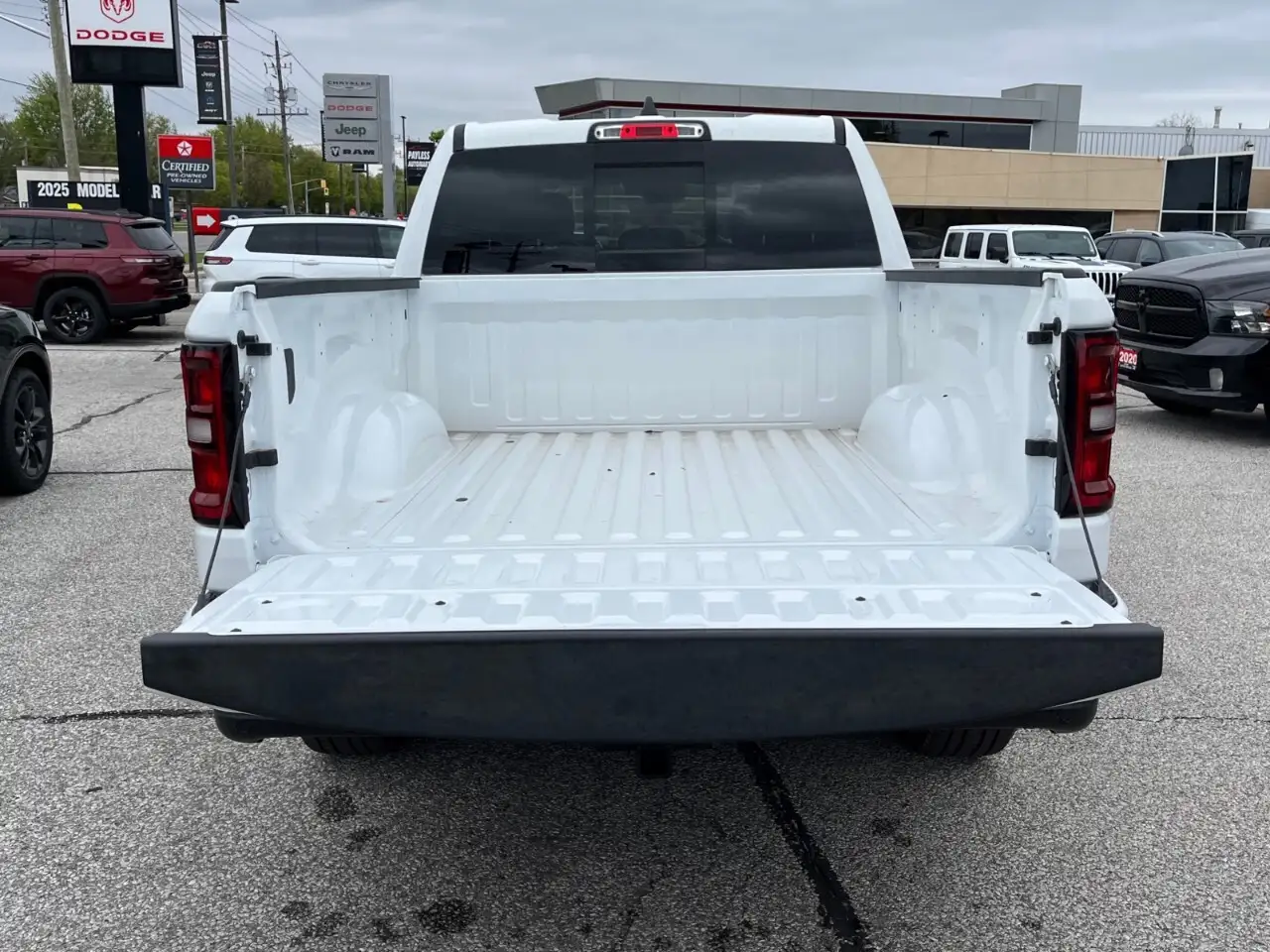 RAM 1500 снимка RAM 1500