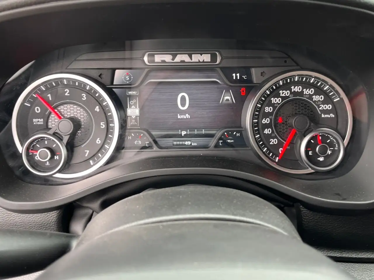 RAM 1500 снимка RAM 1500