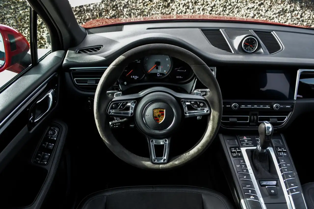 Porsche Macan снимка Porsche Macan
