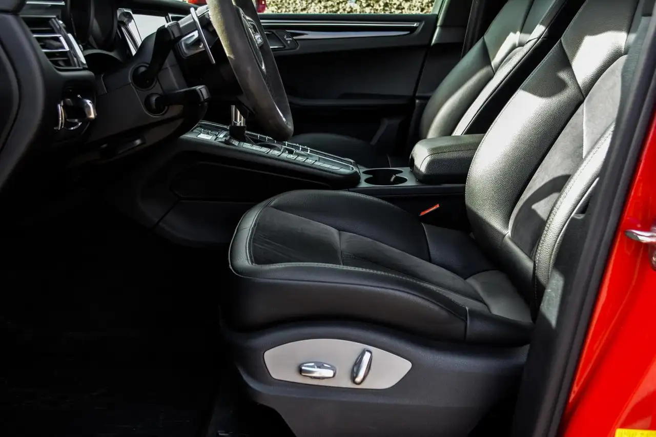 Porsche Macan снимка Porsche Macan