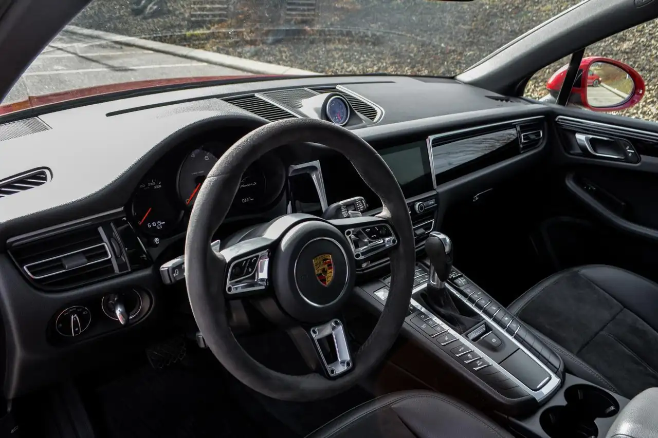 Porsche Macan снимка Porsche Macan