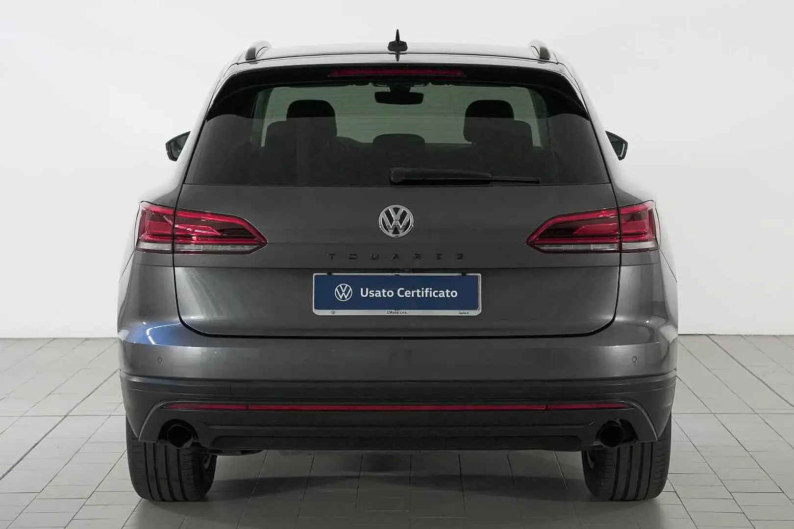 Volkswagen Touareg 3.0 TDI Tiptronic Style 230 CV Grigio - 2